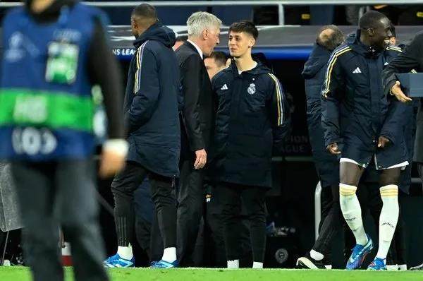 网页版入口-0出场居莱尔伤病戴帽，安帅解围：我21时伤停了两年